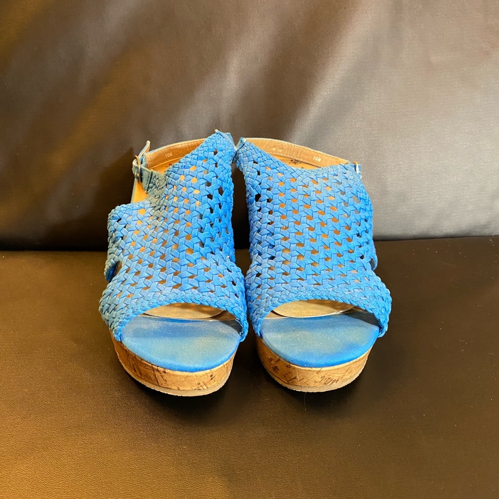MUDD Blue Wedge Sandals - Picture 7 of 7